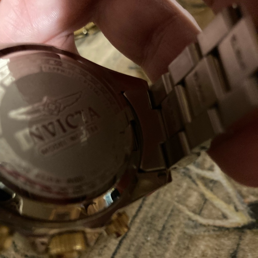 Mens Invicta watches. All work, just needs batteries!!! $50 each or ALL $125! - Picture 5 of 6